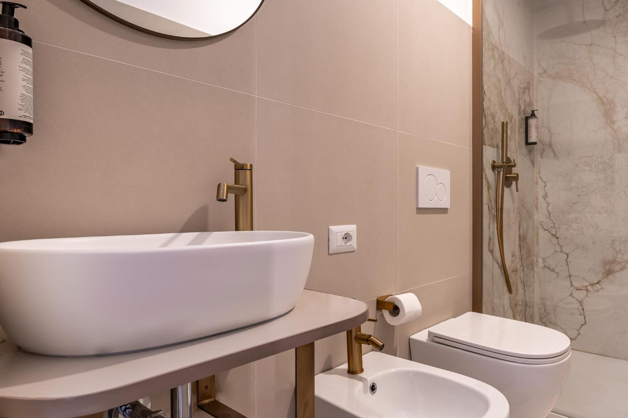 Decimo Meridio- At Spanish Steps- Rome Exterior photo